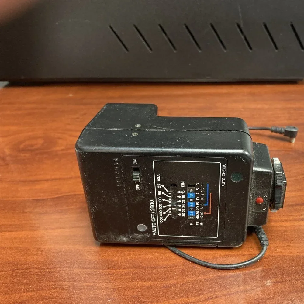 Vivitar Auto 2600 shoe mount flash